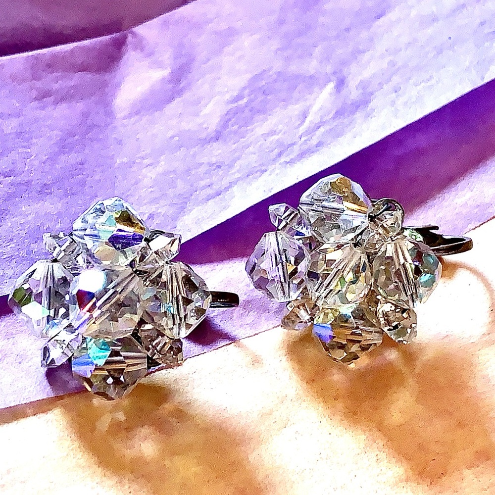 •Vintage Sparkle Rhinestone Clip-on Earrings•